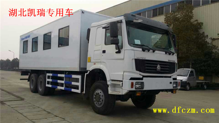 重汽六驅(qū)越野車客運(yùn)車輛 重汽六驅(qū)越野車客運(yùn)車輛