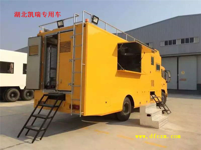 東風天錦炊事車側面照片 東風天錦炊事車側面照片