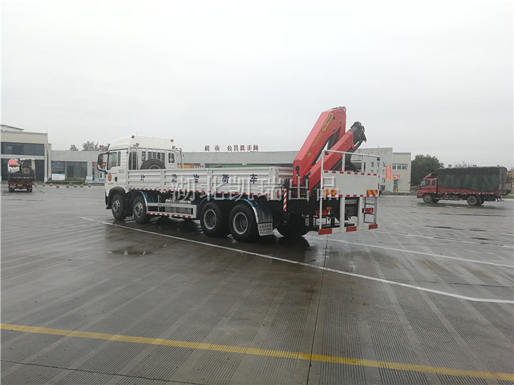 連云港市計量檢定測試中心計量檢衡車發運(左后) 連云港市計量檢定測試中心計量檢衡車發運(左后)