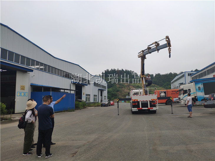 �z��칤8�������L��