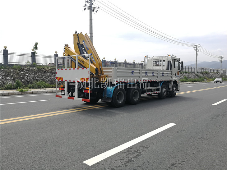 許昌市質(zhì)量監(jiān)督檢驗(yàn)測試中心檢衡車(右后) 許昌市質(zhì)量監(jiān)督檢驗(yàn)測試中心檢衡車(右后)