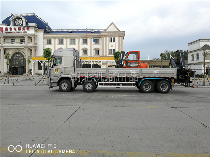 現(xiàn)代底盤31噸計量檢衡車側(cè)面圖 現(xiàn)代底盤31噸計量檢衡車側(cè)面圖