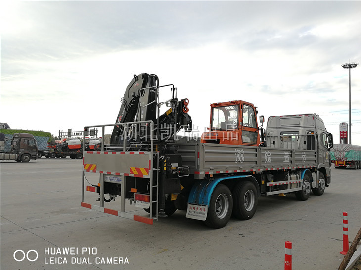 現(xiàn)代31噸國五計量檢衡車后視圖 現(xiàn)代31噸國五計量檢衡車后視圖