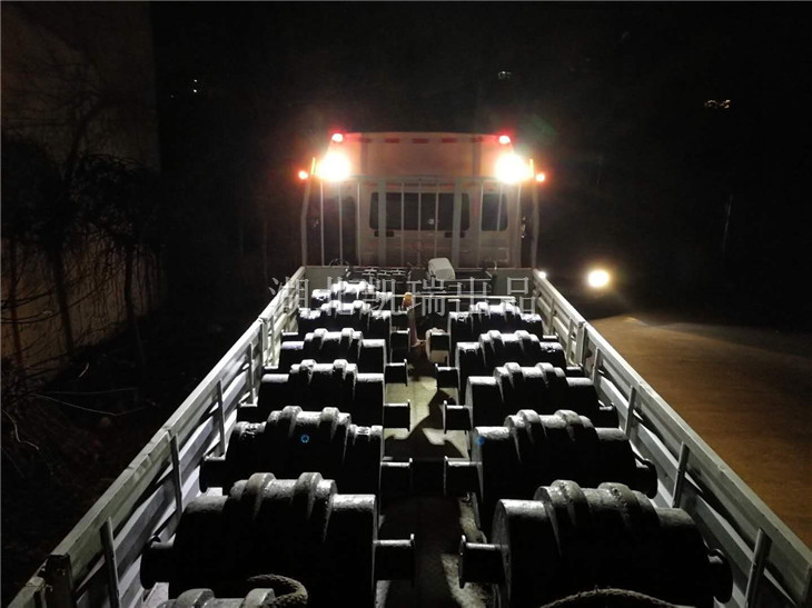 濰坊市計量所檢衡車夜間狀態 濰坊市計量所檢衡車夜間狀態