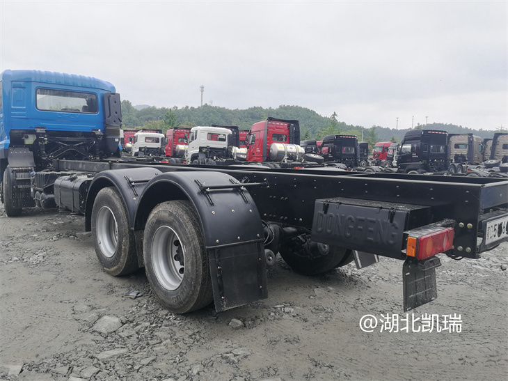 鉚接后檢衡車副車架 鉚接后檢衡車副車架